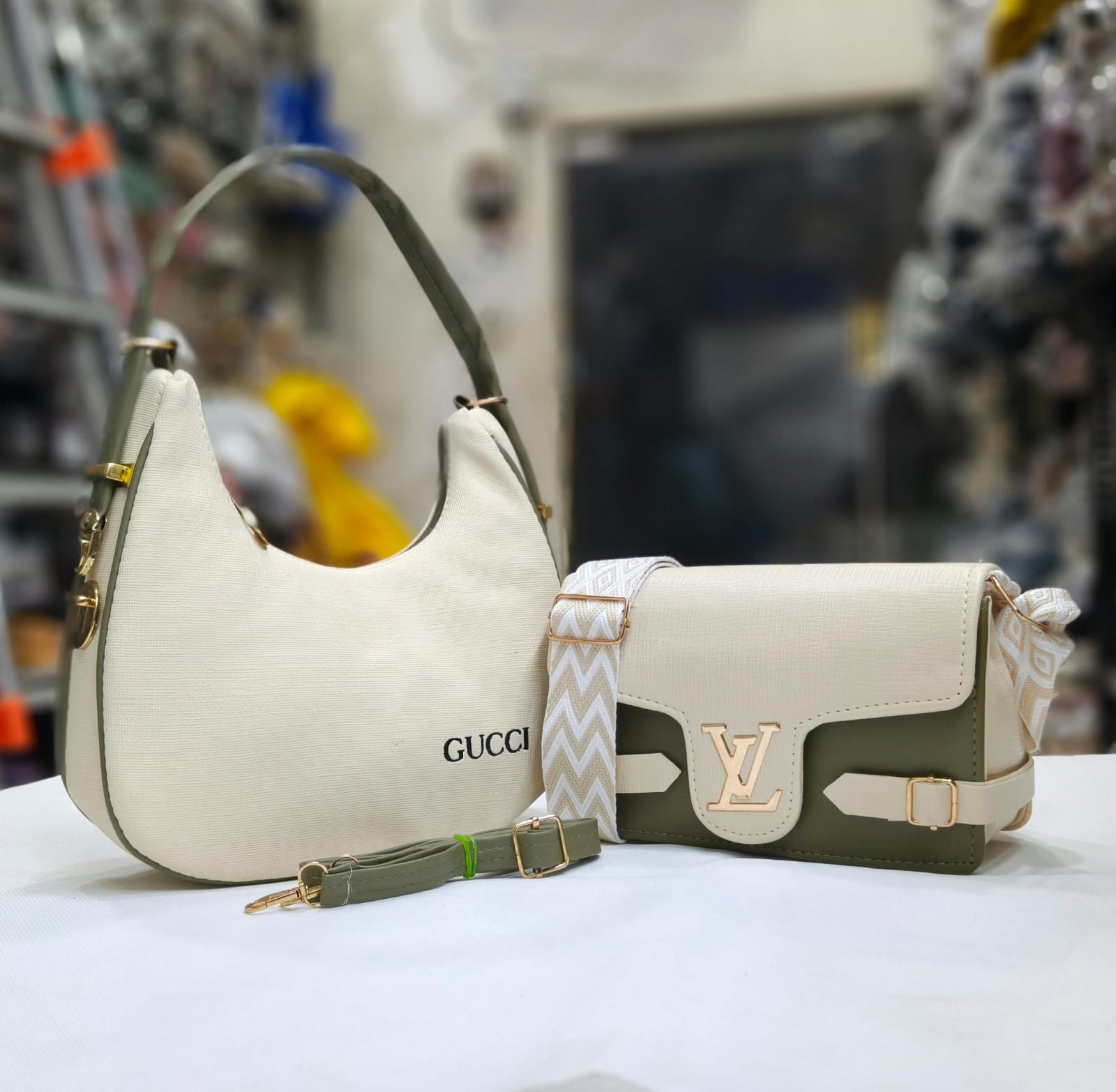 LOUIS VUITTON AND GUCCI HANDBAGS COMBO