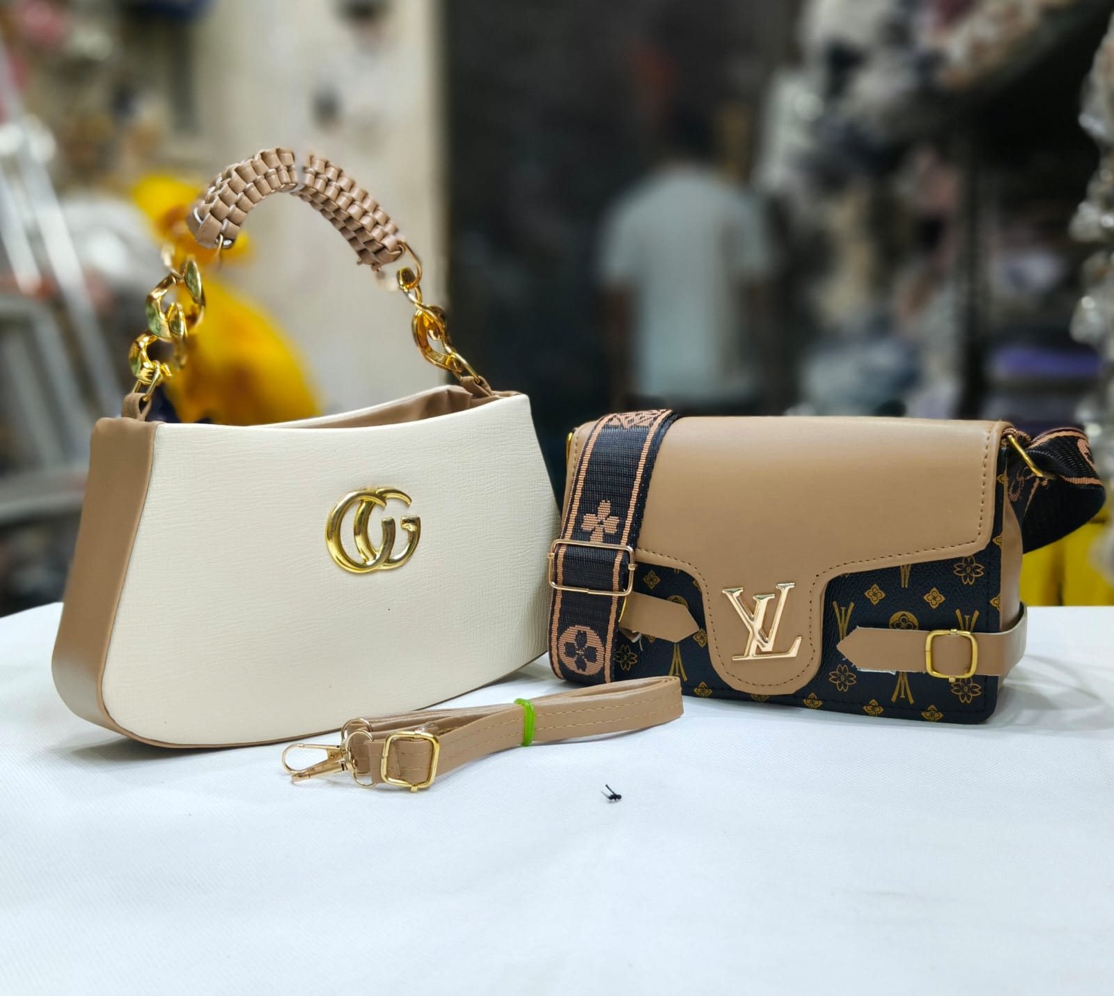 LOUIS VUITTON AND GUCCI HANDBAGS COMBO