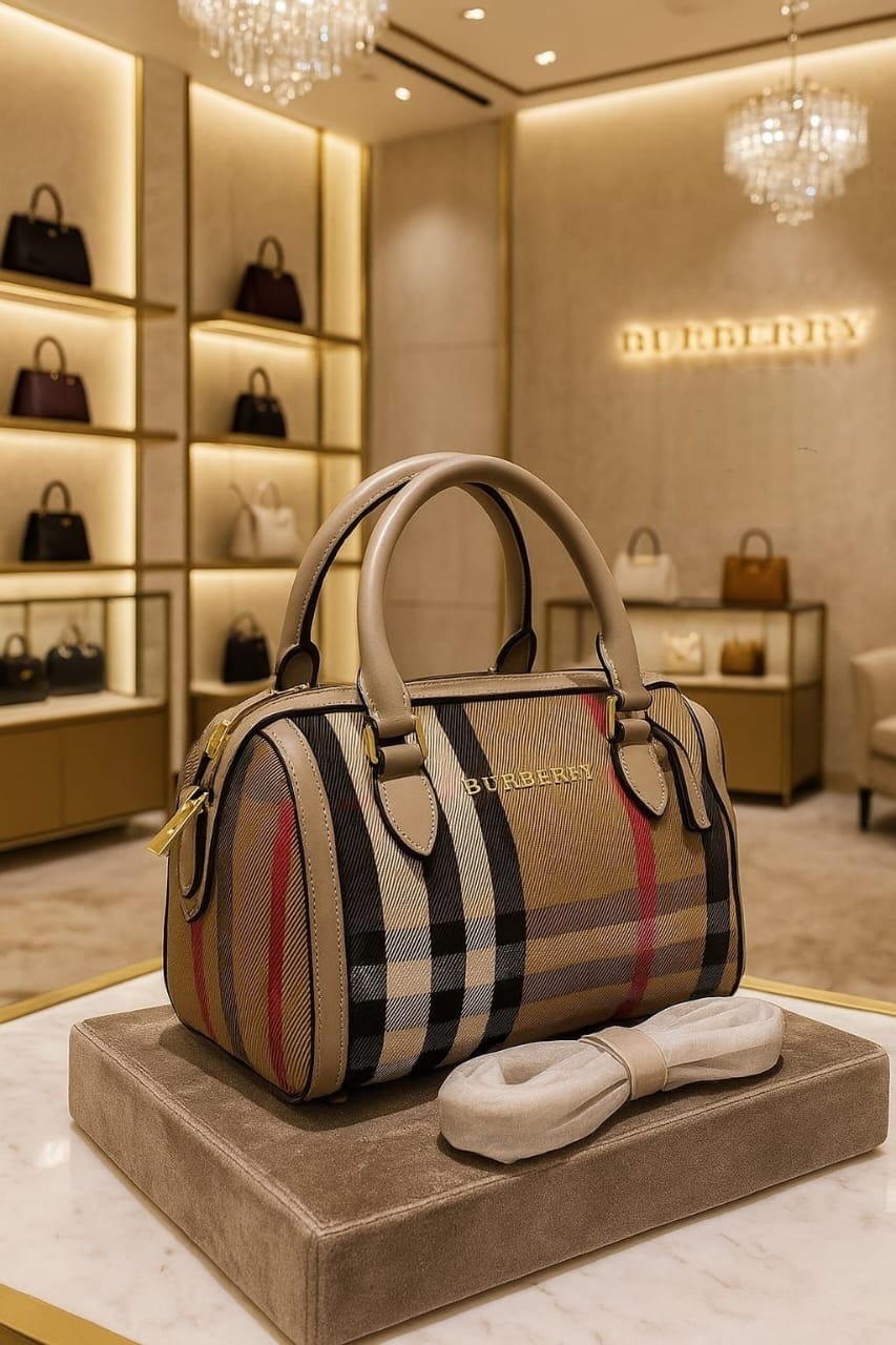 BURBERRY PREMIUM HANDBAG