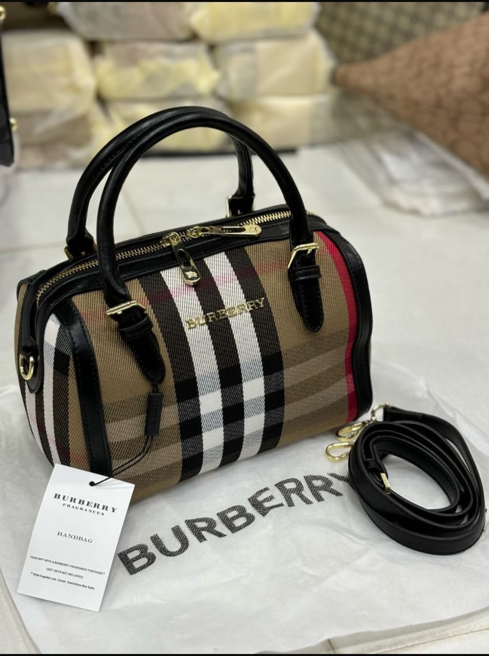 BURBERRY PREMIUM HANDBAG