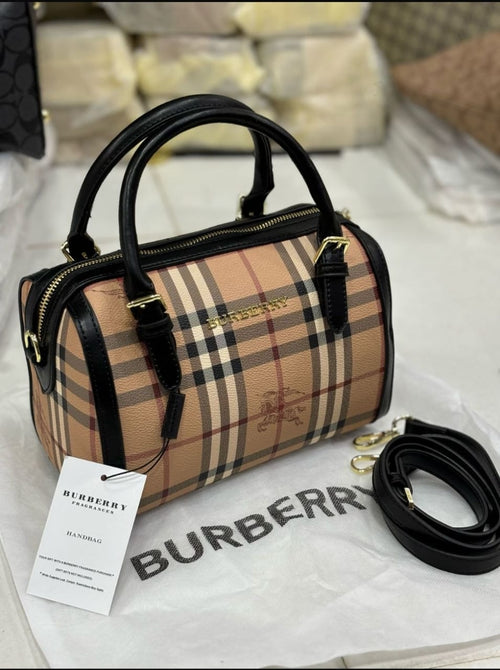 BURBERRY PREMIUM HANDBAG