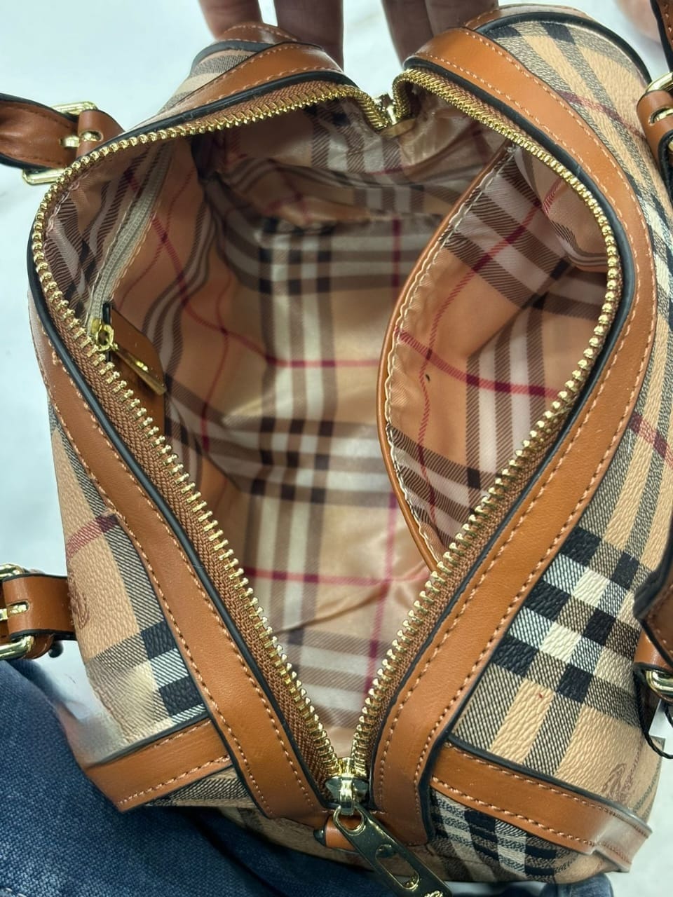 BURBERRY PREMIUM HANDBAG