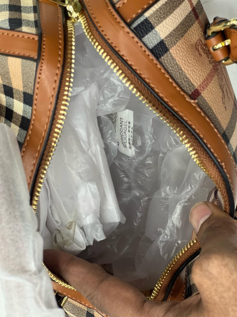 BURBERRY PREMIUM HANDBAG